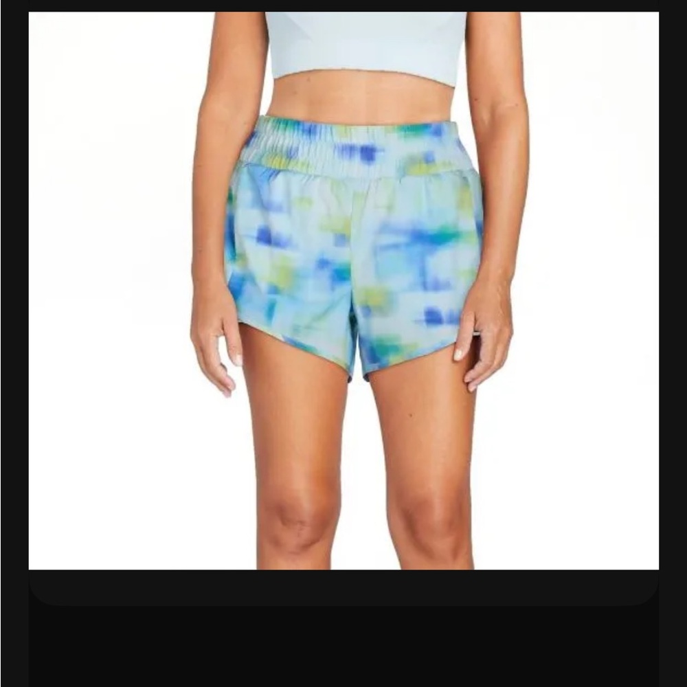 NWT Avia large dry fit shorts 1349